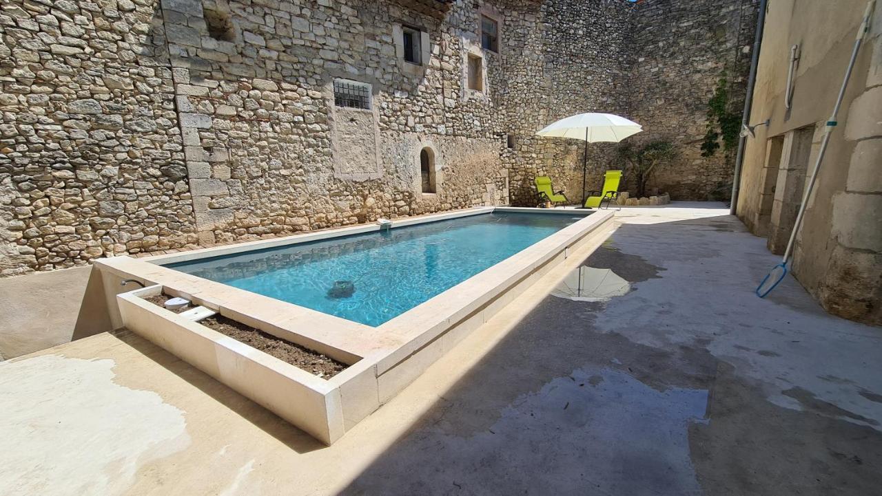 La Maison Bleue Cereste Exterior photo